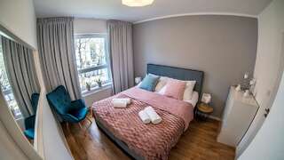 Апарт-отели Apartamenty Baltica Towers Modern White&Black Гданьск Апартаменты Делюкс-2